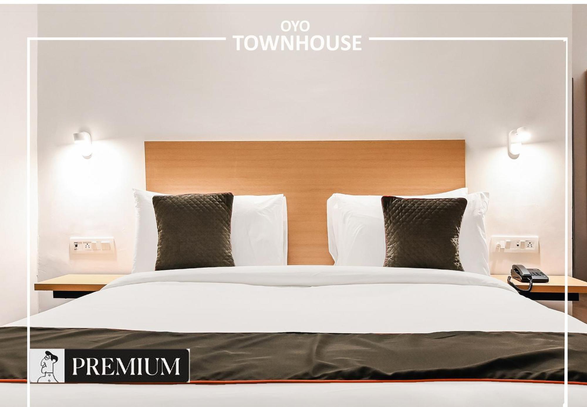 Hotel Townhouse D- Knowledge Park Iii