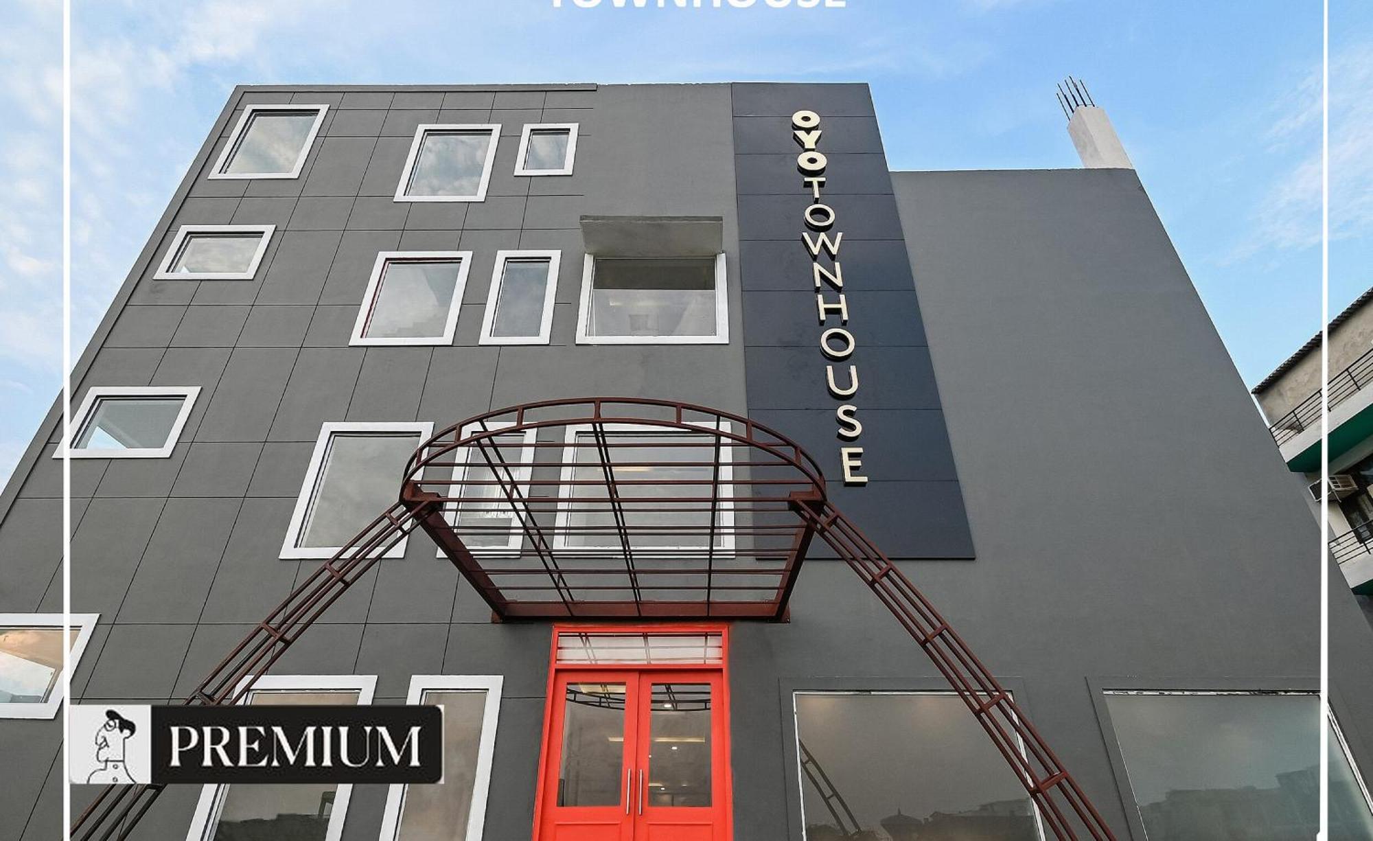 Hotel Townhouse D- Knowledge Park Iii 4*